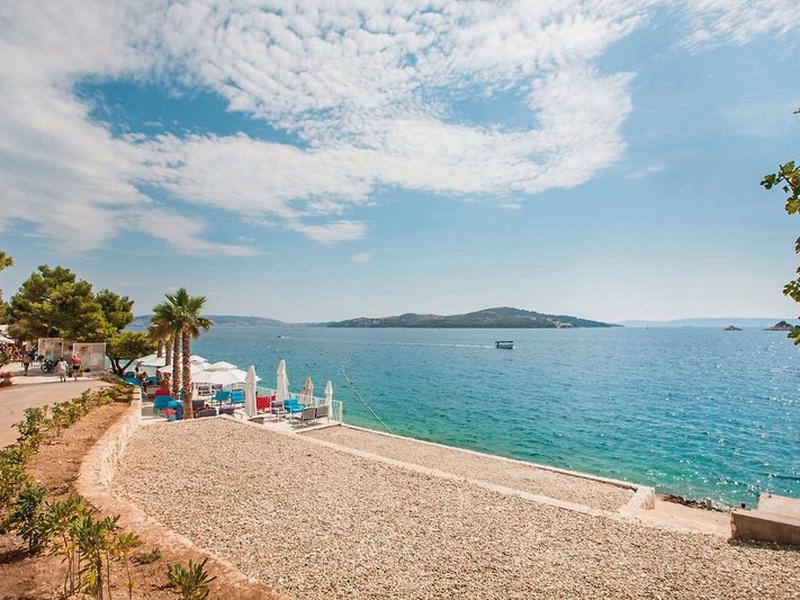 51D5616C8328DCBA4082D5BBA510A621