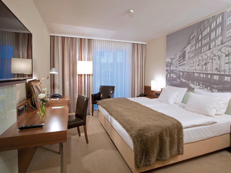 89EE8F0BFF1C10685455536A90F68368