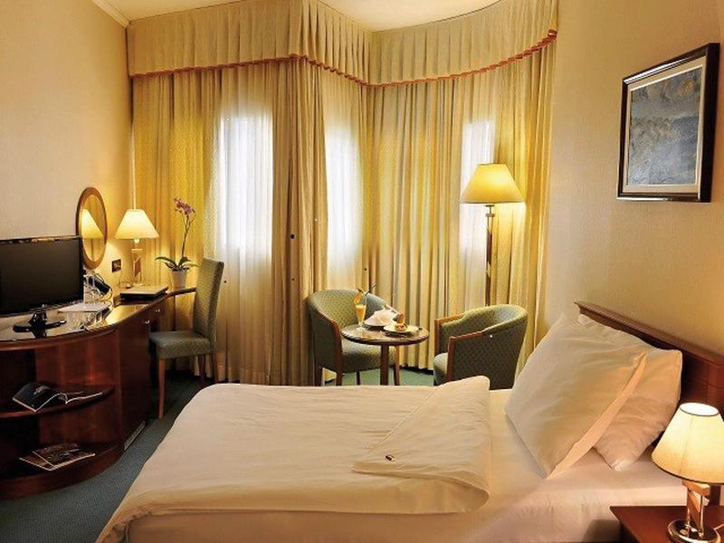 3DCC5A6A312A57DA4465F8DFD8FBF761