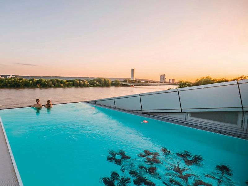 C5DFC08222E7BB46B8F10DE9AD51A583