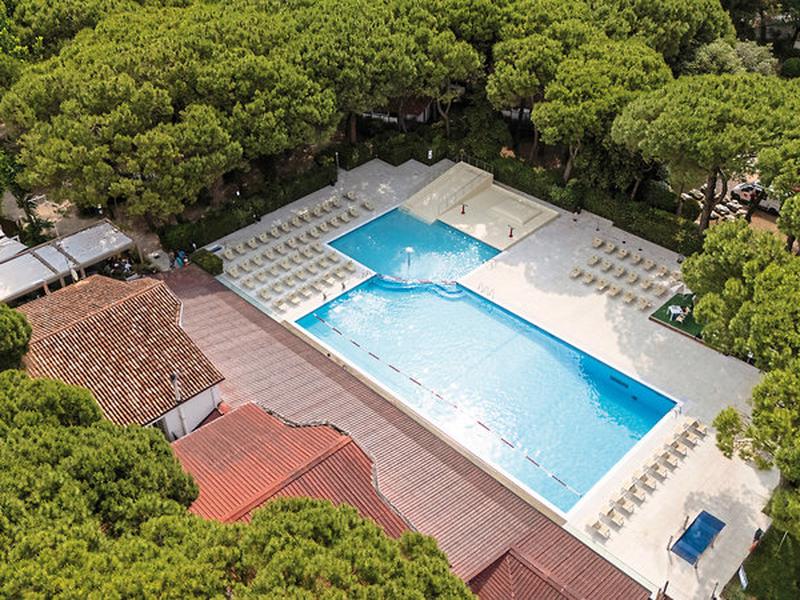 F9000CF6D05E1B204F4BB20185BD32CC