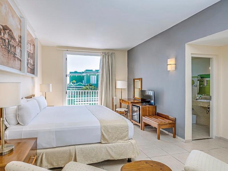 76CC2A1EA676B7951C9E8400319D2CC4