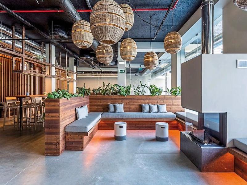 17B8A078D1FC76564600428CF3B0CD66