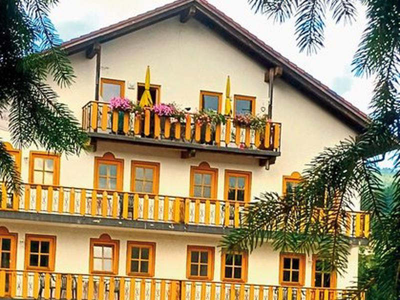 F18F35284A08D56FC82902D8A6E8BDCA