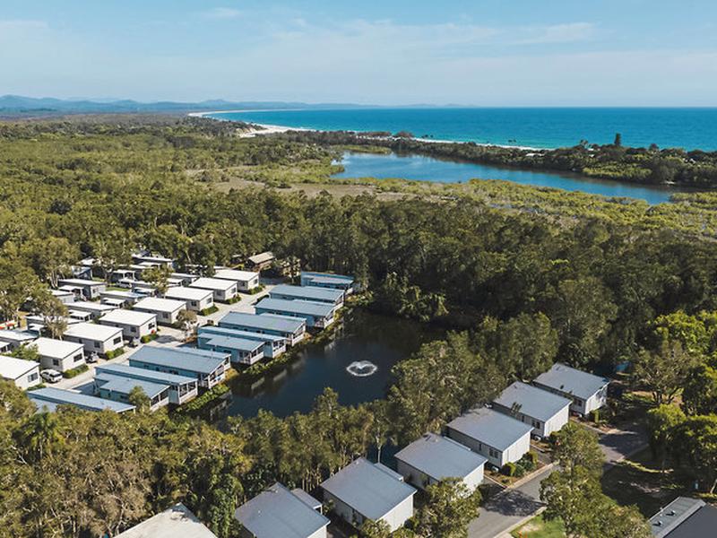 CBAD42F32E505325E1D8FBE91FF6D4D9