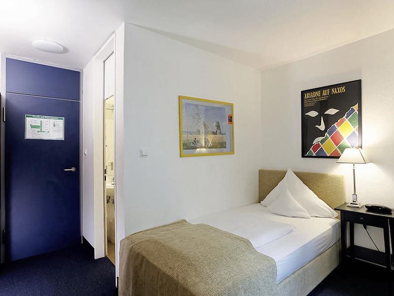 0459A0E67D649E165729412EEAE84D6B