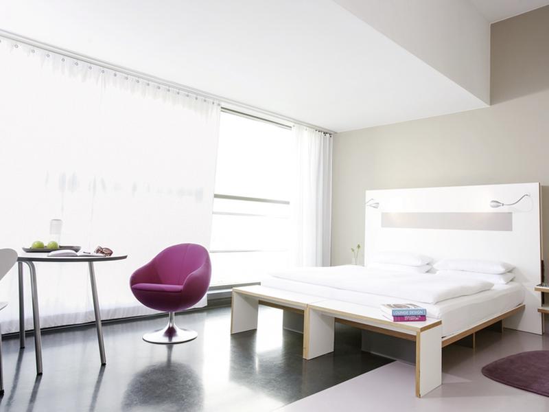 1757E5ED80C2A438B28DE047C4189D00