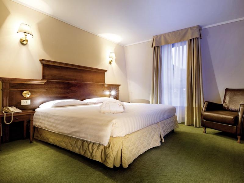 6E1163CDD7EC31379476566B5950B48E