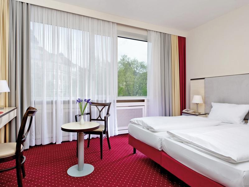 35F72DCF7C29F14BBC9D4A34B2F513B6