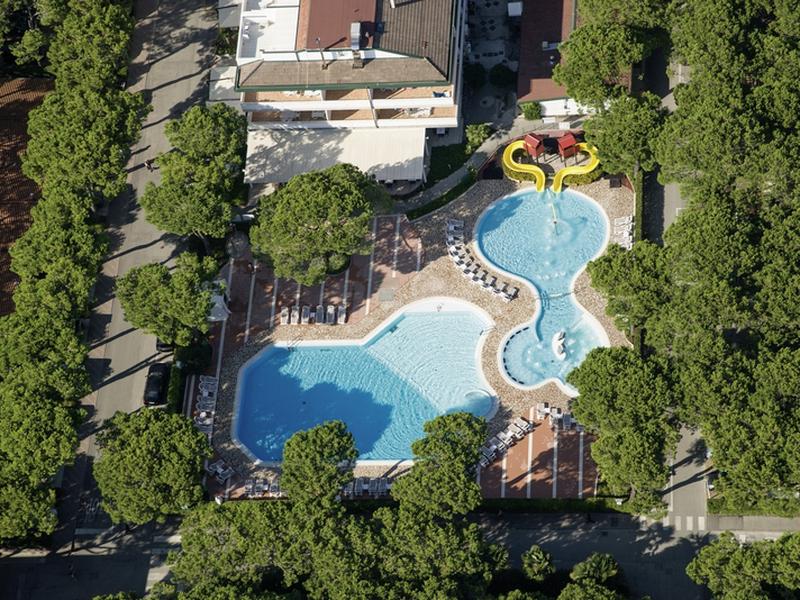 0C7078DADF4E675EE0EDB7E97902F94B