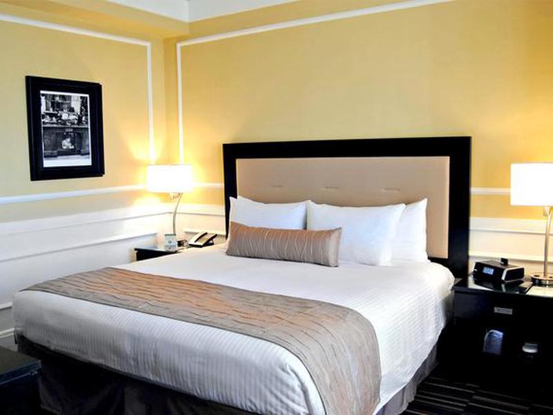 Pickwick Hotel