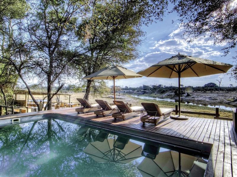 FCDEF05C5EB426616F61E20C4FEE3AA3