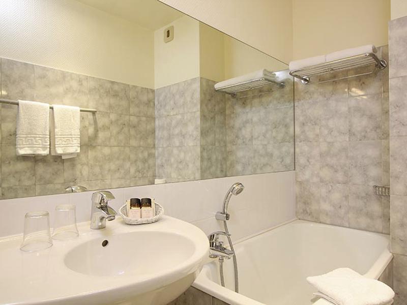 9DFF45539D5D47235543BF271305F2B5