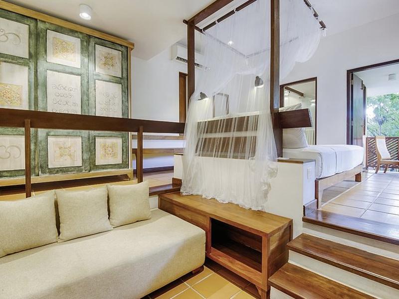 6052E11CDFED79656537AE4716E55F72