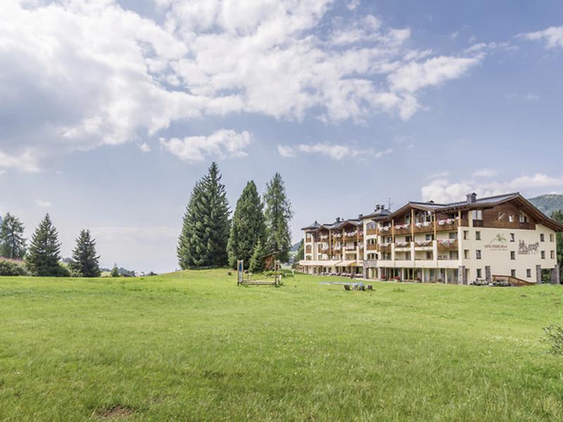 B5F92AE45F96053CB38F04F90600AAB9