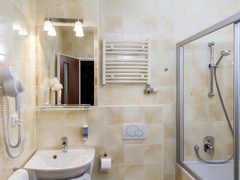 2C80E45FF45E846923365FE8E2CA116B