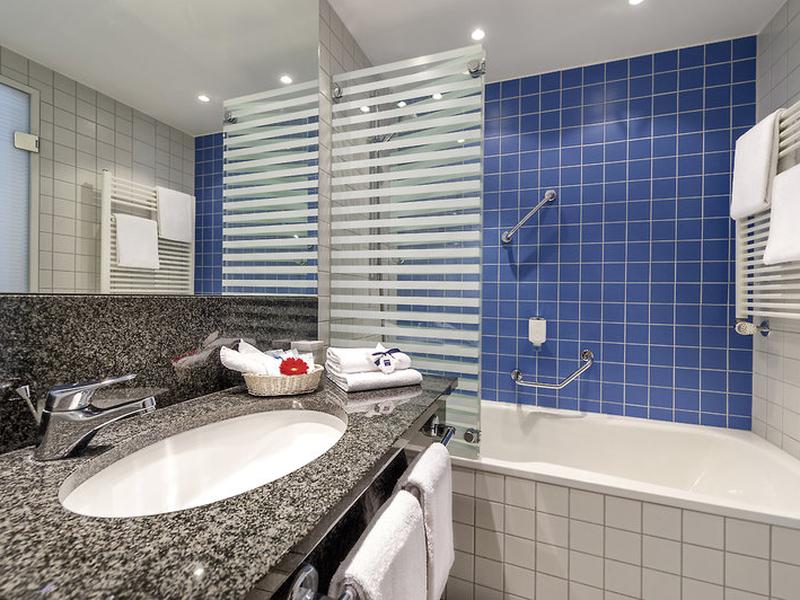 B43C13562C5D558067B7CB58C5775FA9