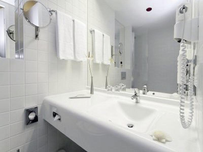 0ACE31BCF17FE57497125565E296AE1B