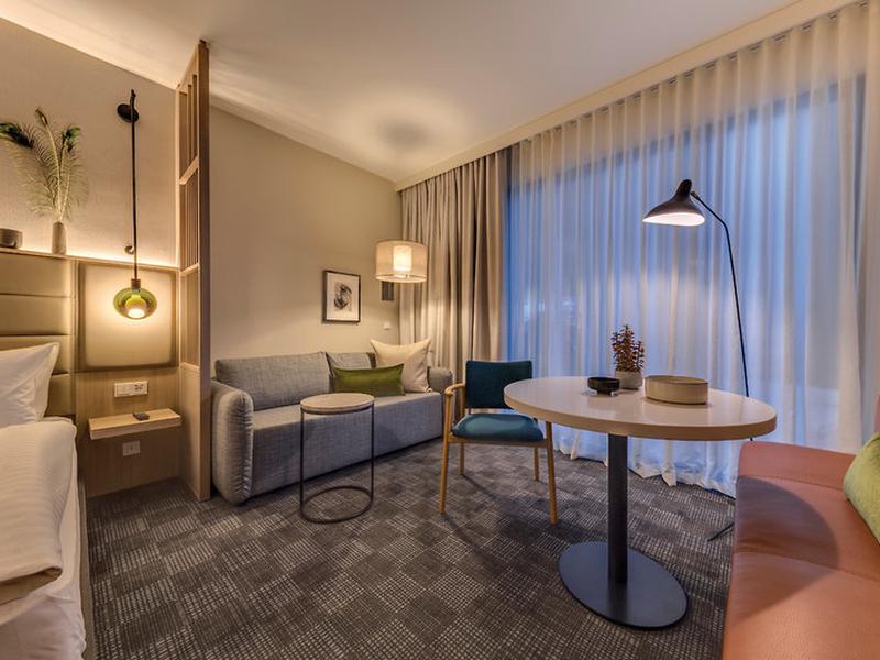 46FF9C1420EA1701D5FC3E241373CB20