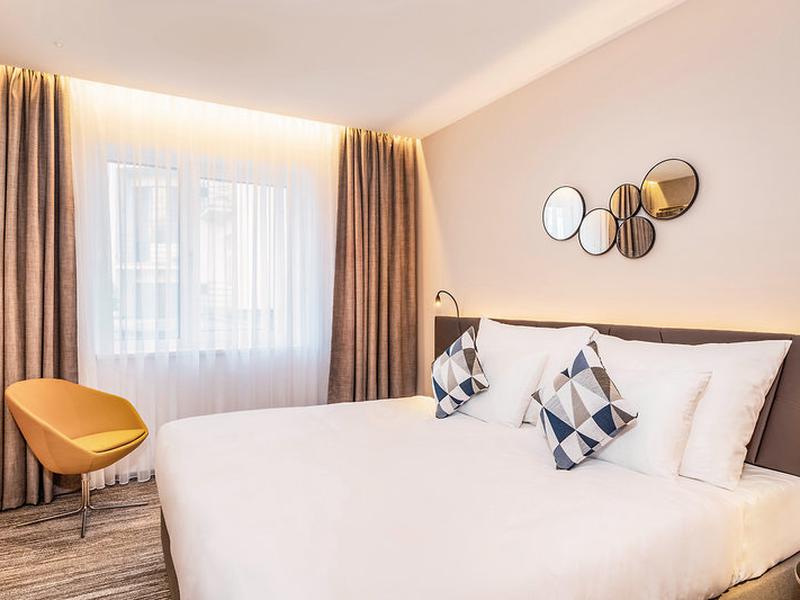 6607B0C118683480F4C80C284F1AF994