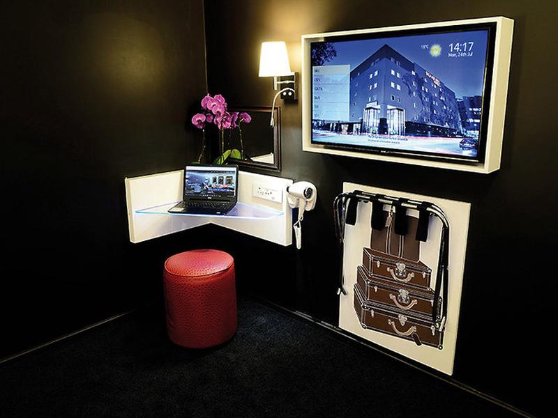 D09BD3D2A7955FB6A644A888C85FB378