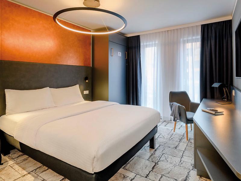 58F5B94C94D65322F55BF993FC4E3E82