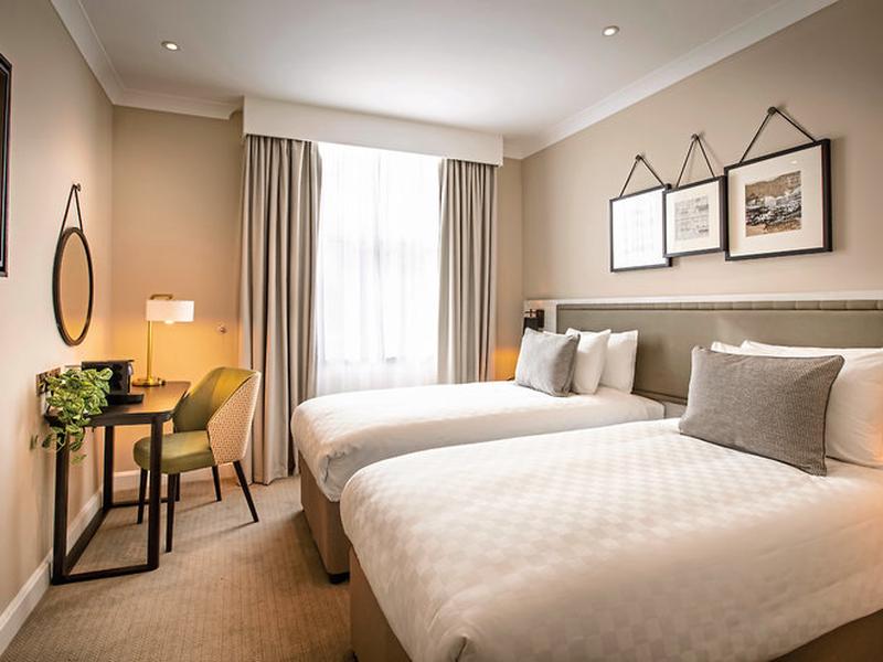 36183FD33B743E4DC7D5C20745FC3273