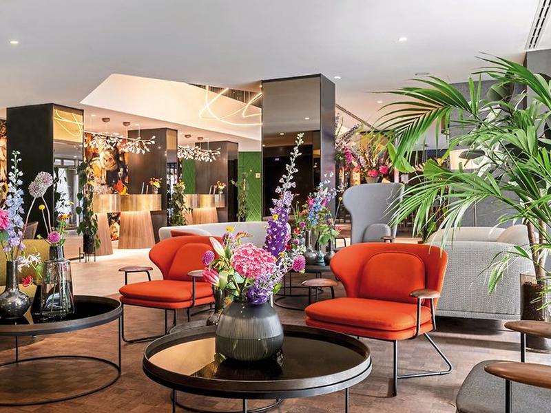 EBE9CAA8D102B2658C0550A301B70BB7