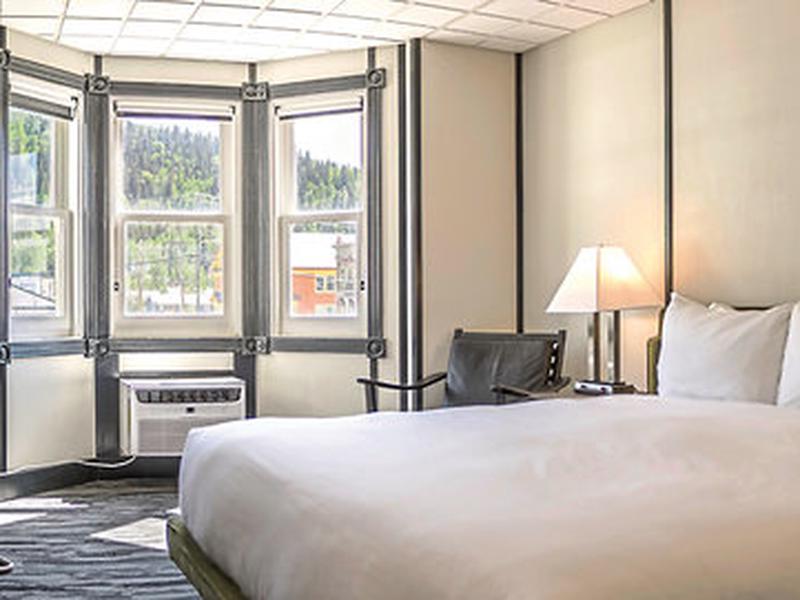 4B9DF4815756357F0F20B810CC8E949B