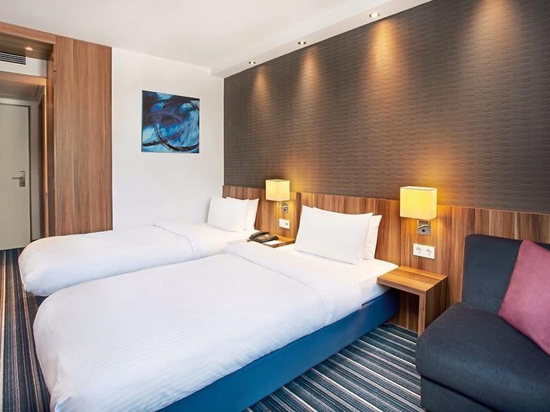 6CFEA2672B7C4D19E38E847D6EE5CD11