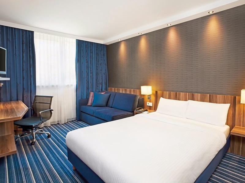 C1556F724D9A9B7DECBCB6F05279091E