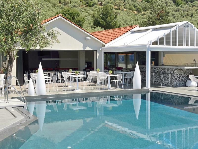 4EC4E031D140B4886EAD33F2952C944D