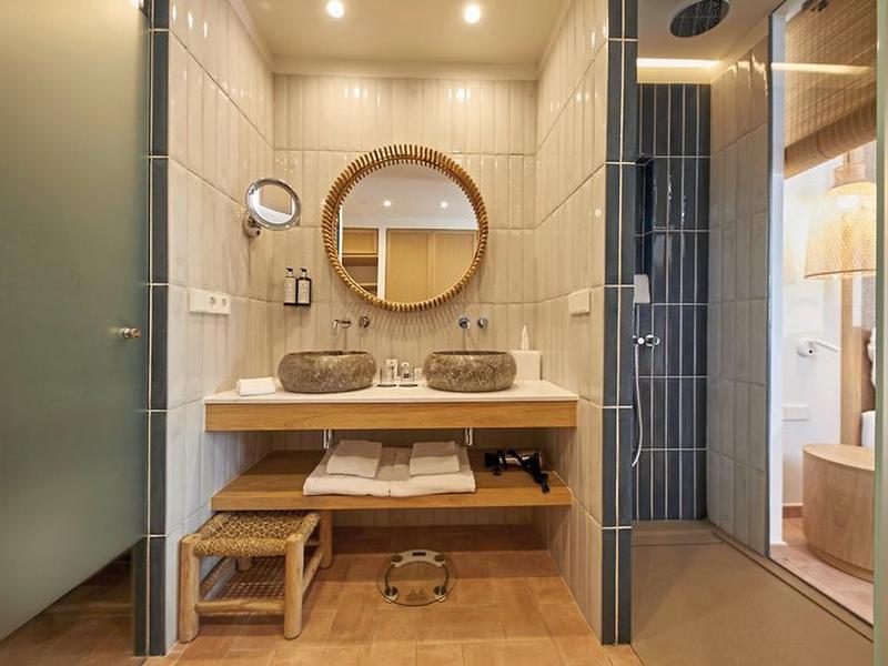 0F48AAEA4B5F6440C1CFA5A42ED22879