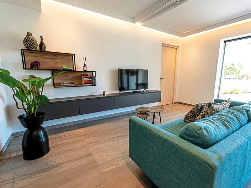 0ECBCF3D7B0A024B34BE794C4FC3D64B