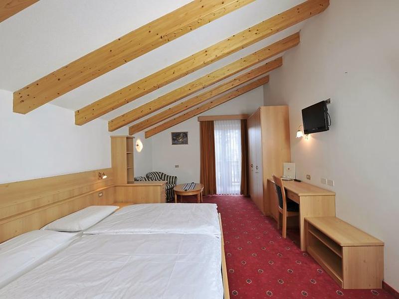 FEF442BC3E458BF3B3AF1C0E4F1A7375