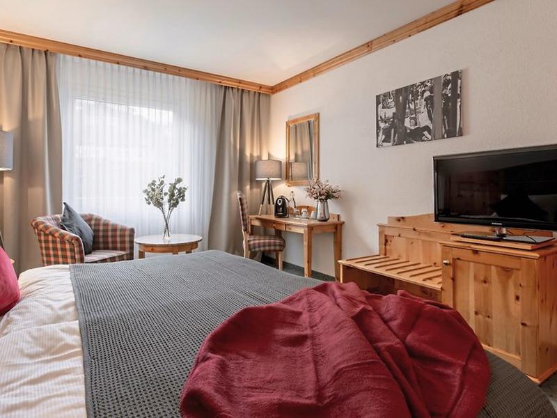 82E01EA233B588381D311B4074A5EFE7