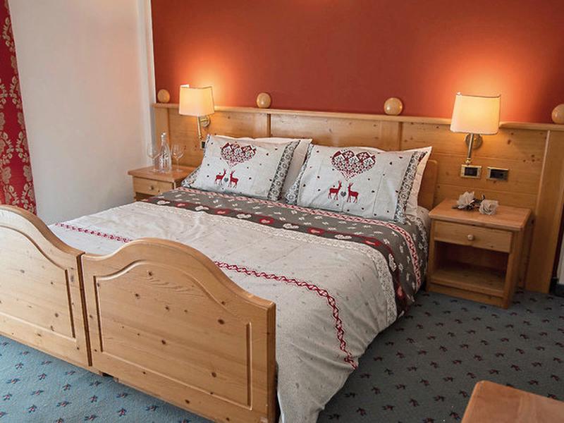 EE50E4937AC31DF8C24D823075C7D30F