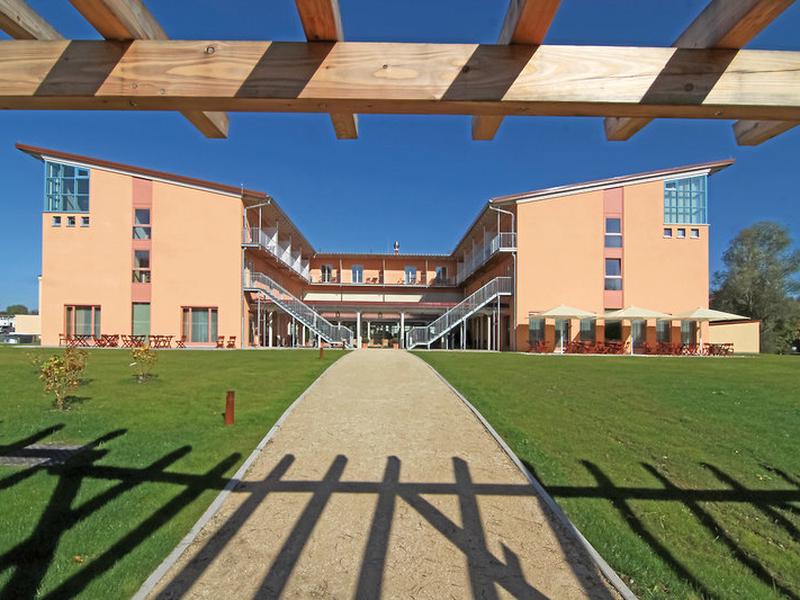 3C6099EE6C3F94AA5AA45BDDF357AA11