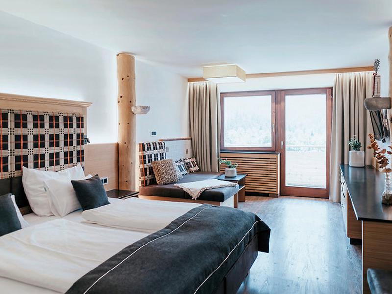 22BA7FB1F869FAC61B8B2BBDF7ABFBA8