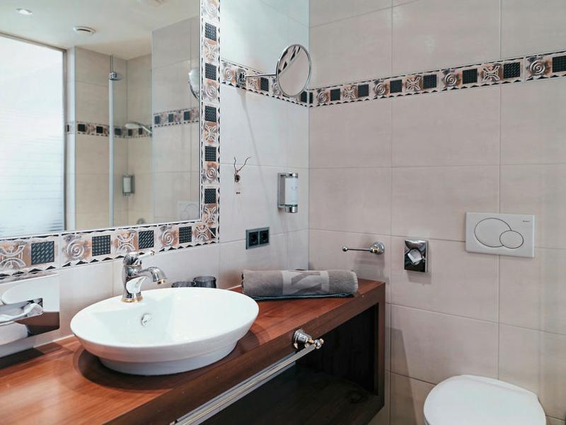 E0059DF6447284454F9BBE2F98736BFB