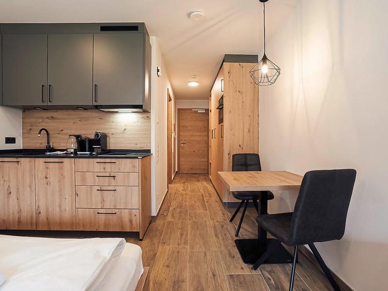 41F4AAB478694AEFD0CD9C94024D6FC2