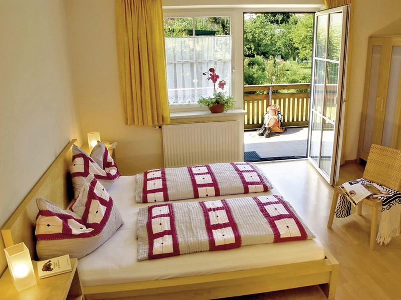 E0B96F7EB51FE813DCD23B244C9A557D