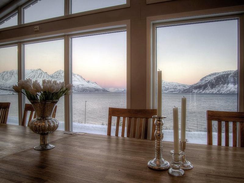 6E4B32E48FA09335228518F6D85A3239