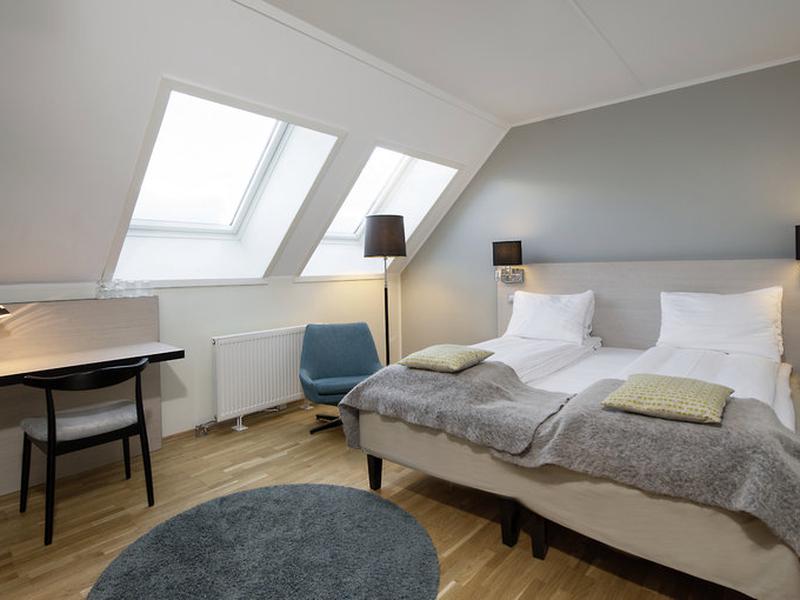 3C6667E4E08BB0310FE181180140D384