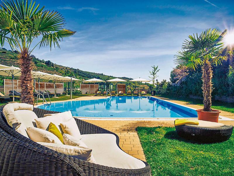 53BED104B0E5BC3E0CC3827FF0093A35