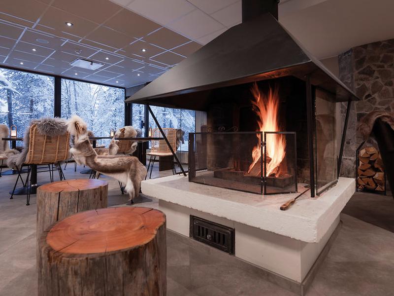 B87C2515CCF4C66A3DA26A220AFBFA7E