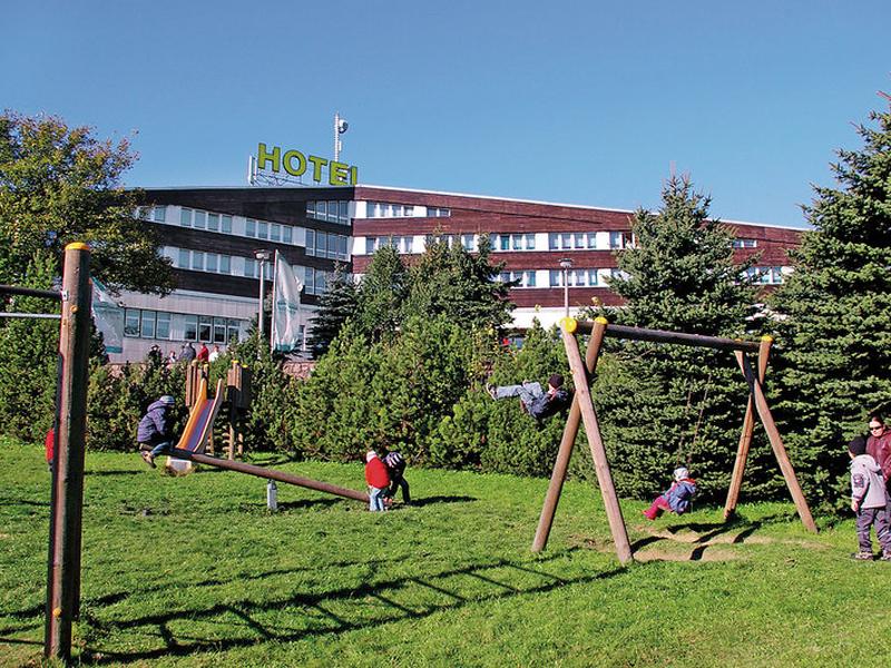 FBB26B6FB359DEDF2E08685A0B1E78EC