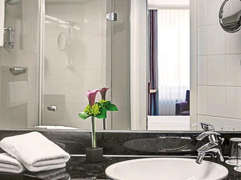 1DCD18B385FA450BF8D4E838384D9258