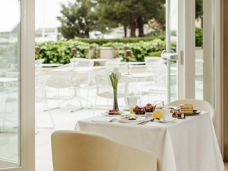 33AFE891370AC9463ECB9E8CB524A80F