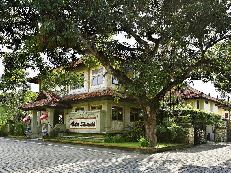 Vila Shanti Beach Hotel